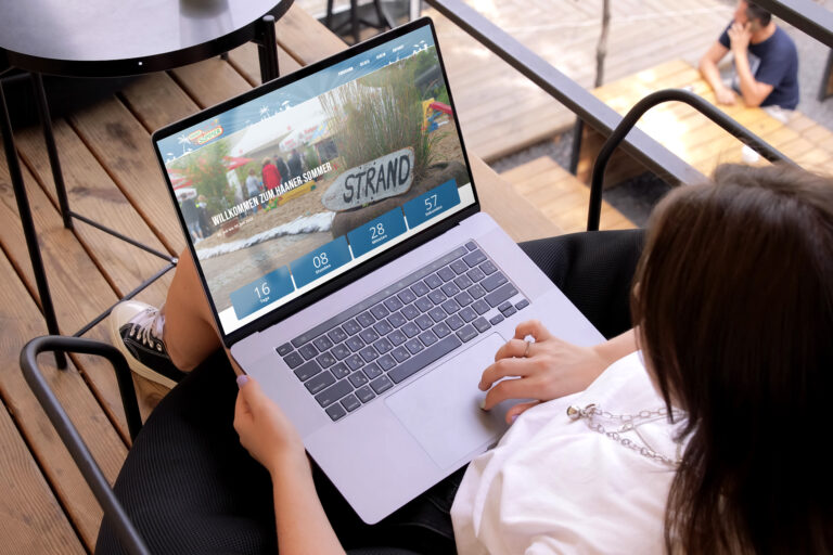 Website des Haaner Sommers als Mockup auf mehreren Endgeräten